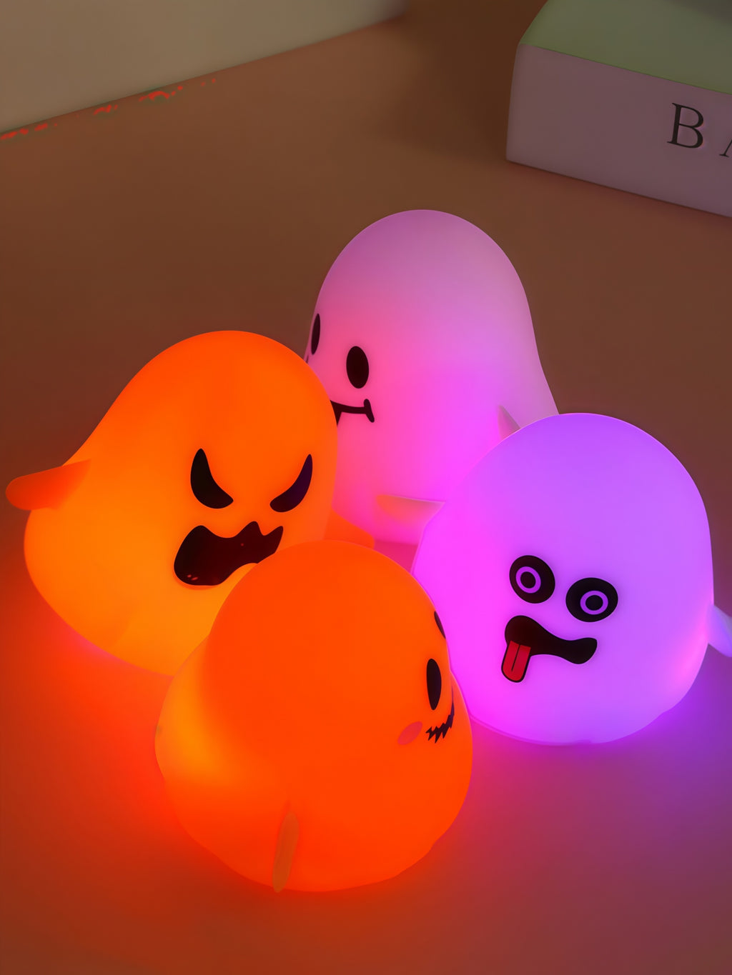 Halloween Squishy Toy – Glowing Ghost